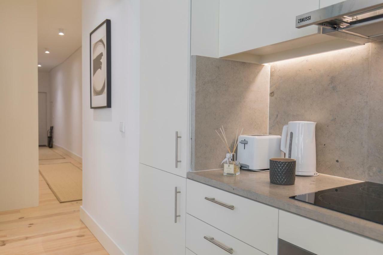 Lovelystay - Hidden Oasis With River View Apartment Lisbon