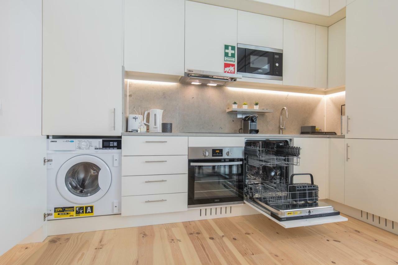 Lovelystay - Hidden Oasis With River View Apartment Lisbon