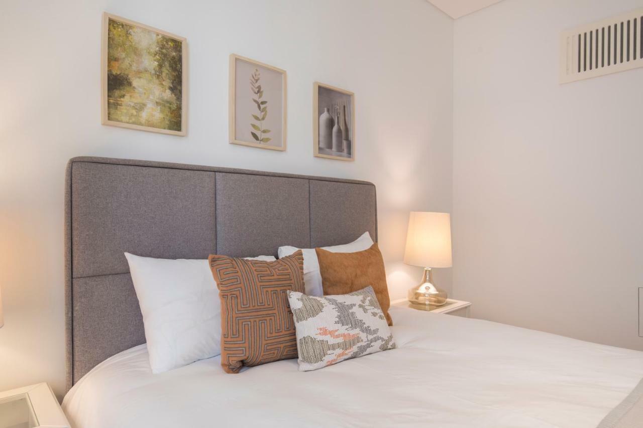 Lovelystay - Hidden Oasis With River View Apartment Lisbon